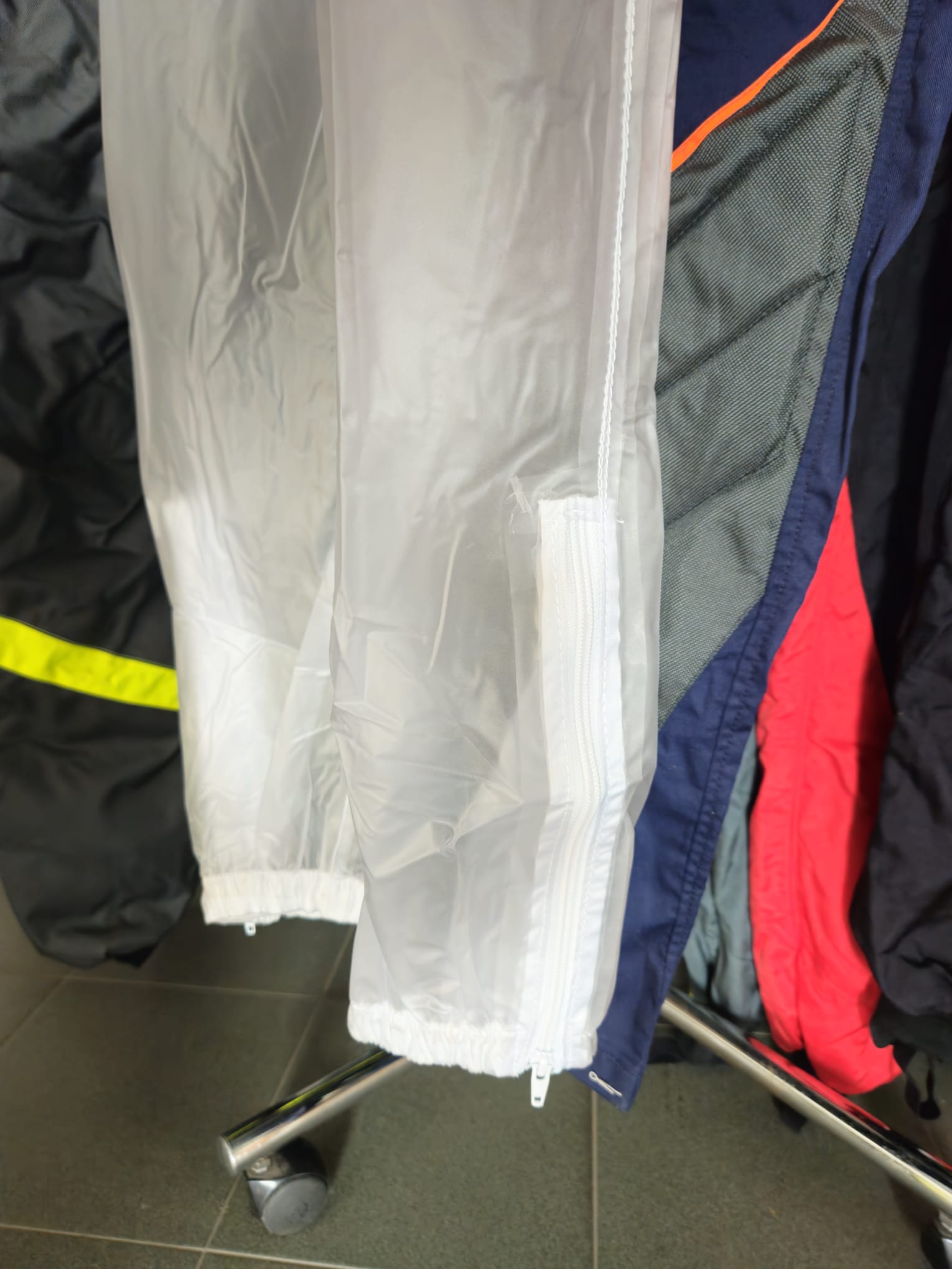 b9e1e5c4-0d9a-4faa-b819-722082f27082